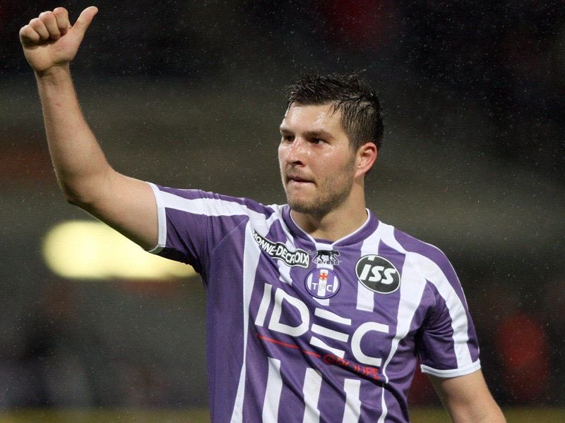 Ftbl_Scrapbook's tweet photo. Andre Pierre Gignac 
Toulouse (2007-2010)
119 Appearances
42 Goals

#Toulouse https://t.co/dYNKKaDB4s