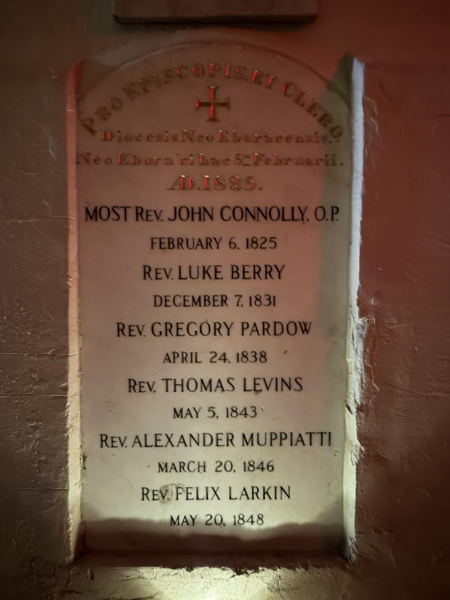 Ethereal_Rin's tweet photo. Few people know about this place, the crypt beneath the church. https://t.co/HoNCZdEjyF