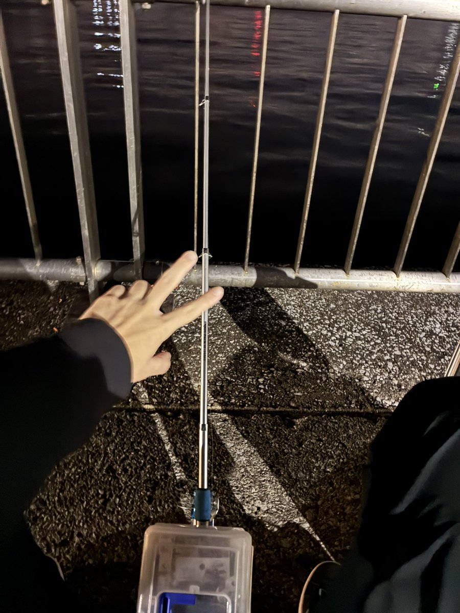 KW8_wds's tweet photo. 神奈川県某所で釣り
ユメステがあった頃はよるの待ち時間に何曲かやって時間潰してたんですが今は.. https://t.co/eJpXSYkt53