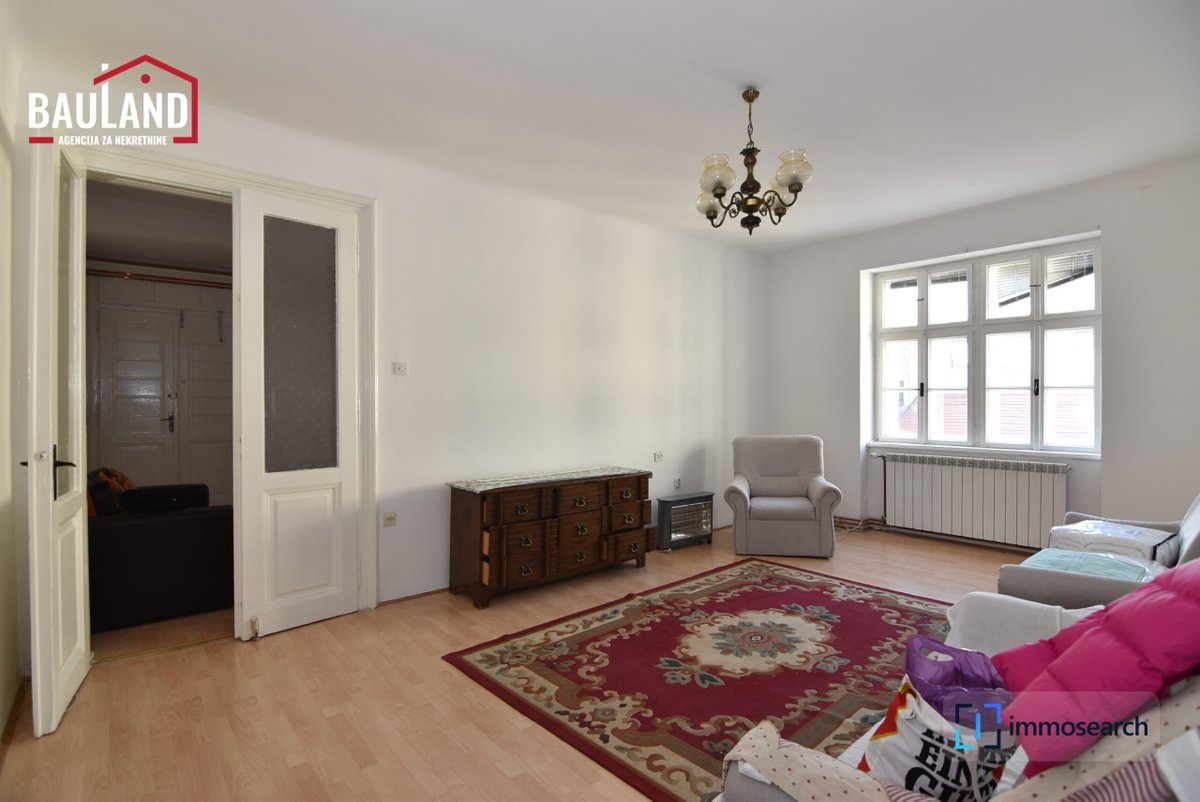 TraumImmos's tweet photo. 375.000 BAM für die Drei-Zimmer-Wohnung in Vrazova, Marijin Dvor, im dritten und letzten Stock eines Wohngebäudes ohne Aufzug. Zwei Balkone und die Lage in Općina Centar prägen das Angebot.

Mehr erfahren: https://t.co/ygzTm0QUdz

#CentarSarajevo #MarijinDvor #Vrazova #Wohnung https://t.co/GcChWoYsIj