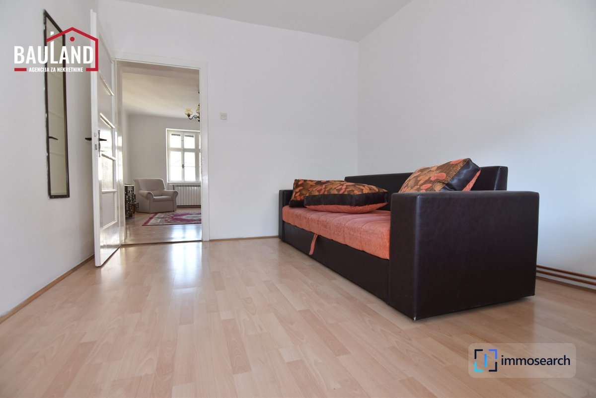 TraumImmos's tweet photo. 375.000 BAM für die Drei-Zimmer-Wohnung in Vrazova, Marijin Dvor, im dritten und letzten Stock eines Wohngebäudes ohne Aufzug. Zwei Balkone und die Lage in Općina Centar prägen das Angebot.

Mehr erfahren: https://t.co/ygzTm0QUdz

#CentarSarajevo #MarijinDvor #Vrazova #Wohnung https://t.co/GcChWoYsIj
