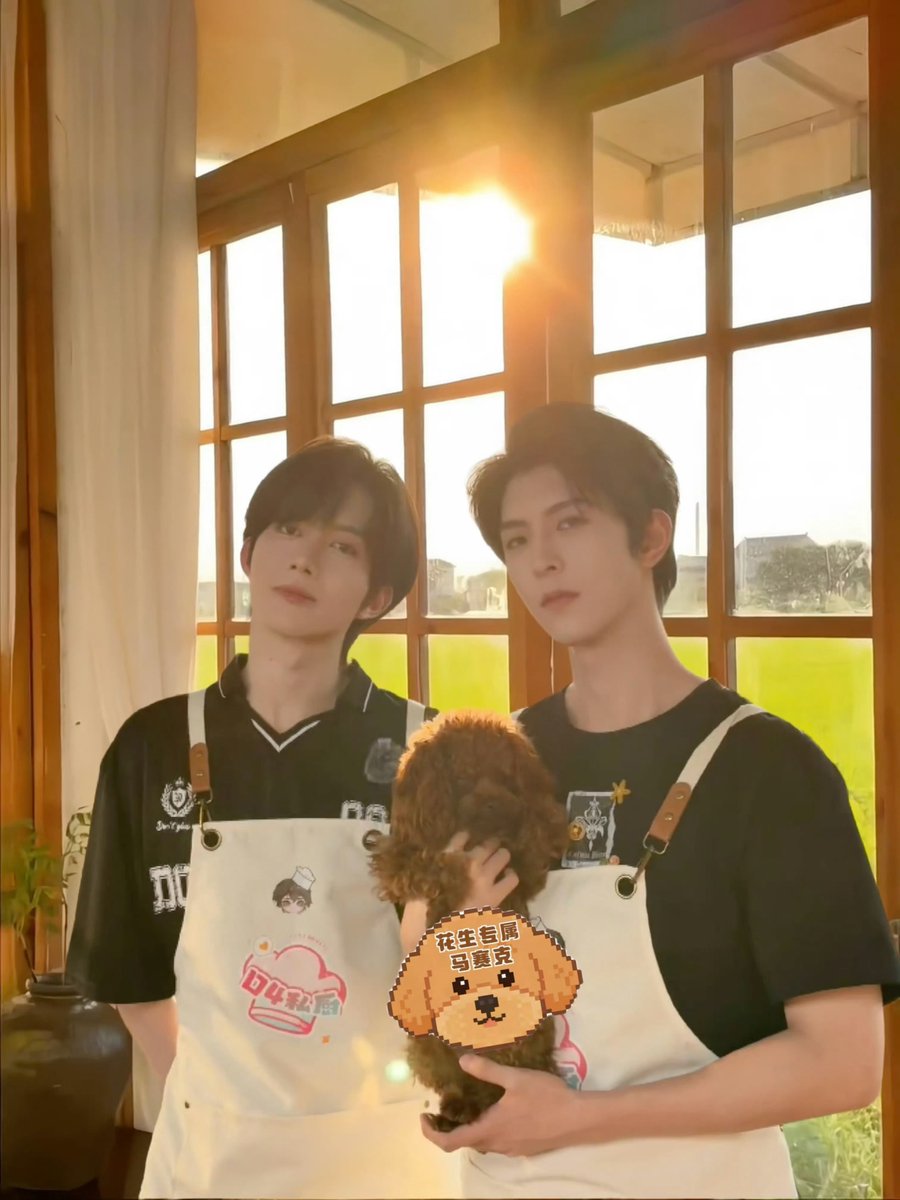 0rangeFair's tweet photo. 261003

#XingQiu #EliotHuang #KipukaQiu #HuangXing #QiuDingjie #XYQQJ #黄星 #邱鼎杰 https://t.co/ihs1QF7JOR