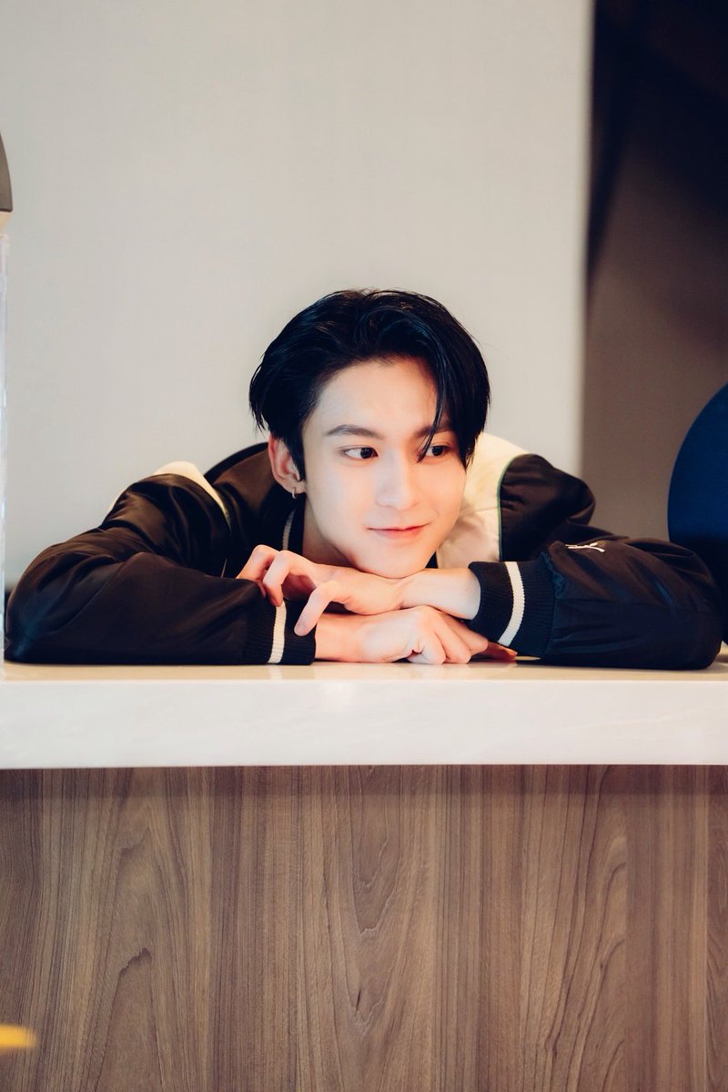 rryjinnn's tweet photo. เบ๊บบบบบบบบบ
(ขอ1คำให้เร็นจิทีแบบห้ามสปอย)

MR FANBOY CHAPTER 6
#MrFanboyEP6 https://t.co/D6xezMOjOp