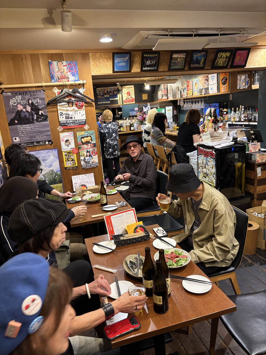htsutsumida's tweet photo. Venus Peter - 下北沢SHELTER

このバンドだけはずっと一ファンで未だに心の中はBrand New Skip。最後はこがみで〆。最高の土曜日でした。 https://t.co/lzLCuFchXq