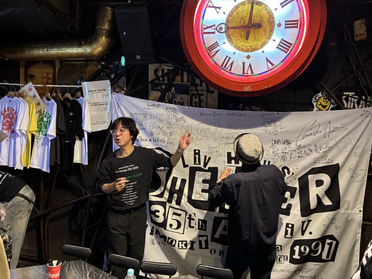 htsutsumida's tweet photo. Venus Peter - 下北沢SHELTER

このバンドだけはずっと一ファンで未だに心の中はBrand New Skip。最後はこがみで〆。最高の土曜日でした。 https://t.co/lzLCuFchXq