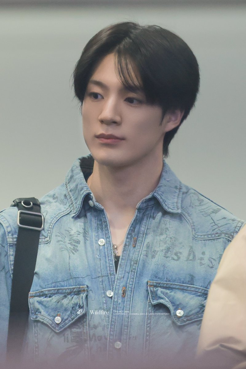 Wildfire_0423's tweet photo. 261004 #제노 #JENO #엔시티드림 #NCTDREAM https://t.co/8PEJd9HA75