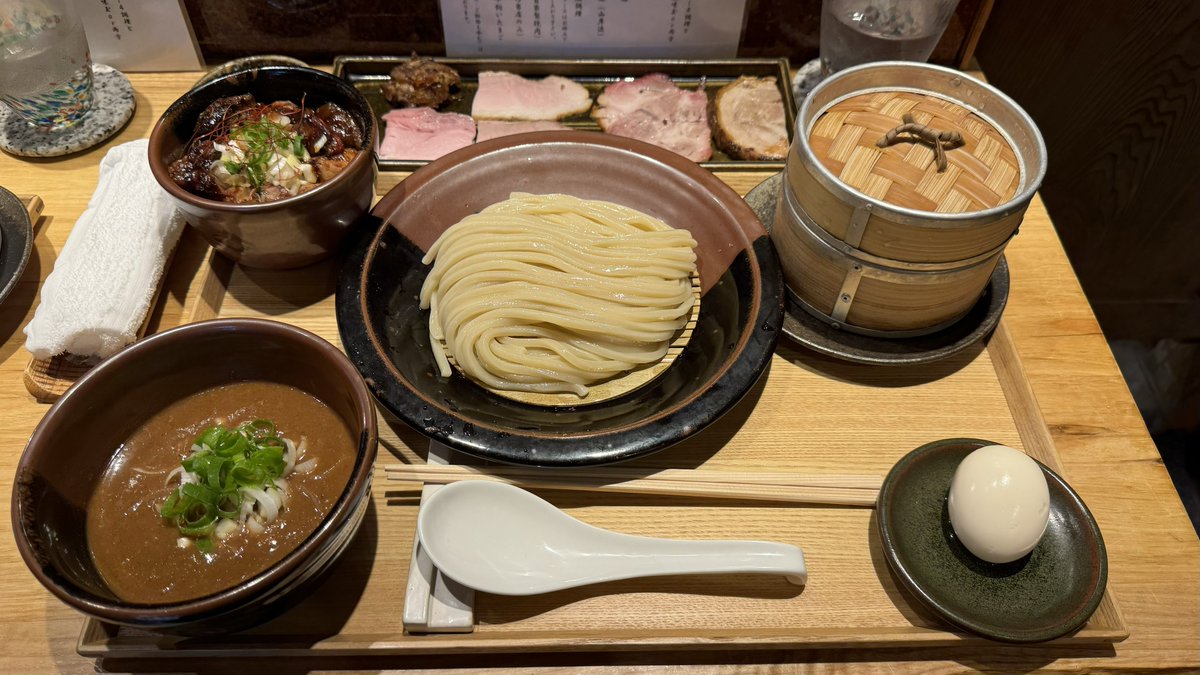 pi_dental's tweet photo. ラーメン好きからしたら一種のエンターテインメントなんよ https://t.co/VzsMjSpvCU