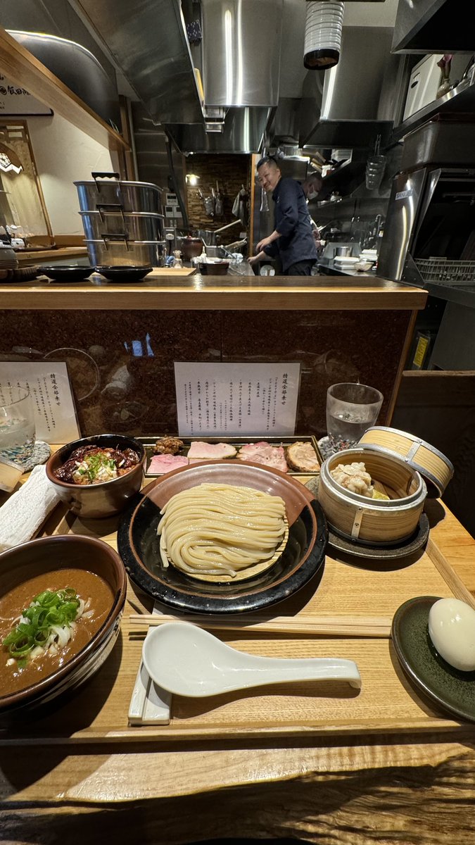 pi_dental's tweet photo. ラーメン好きからしたら一種のエンターテインメントなんよ https://t.co/VzsMjSpvCU
