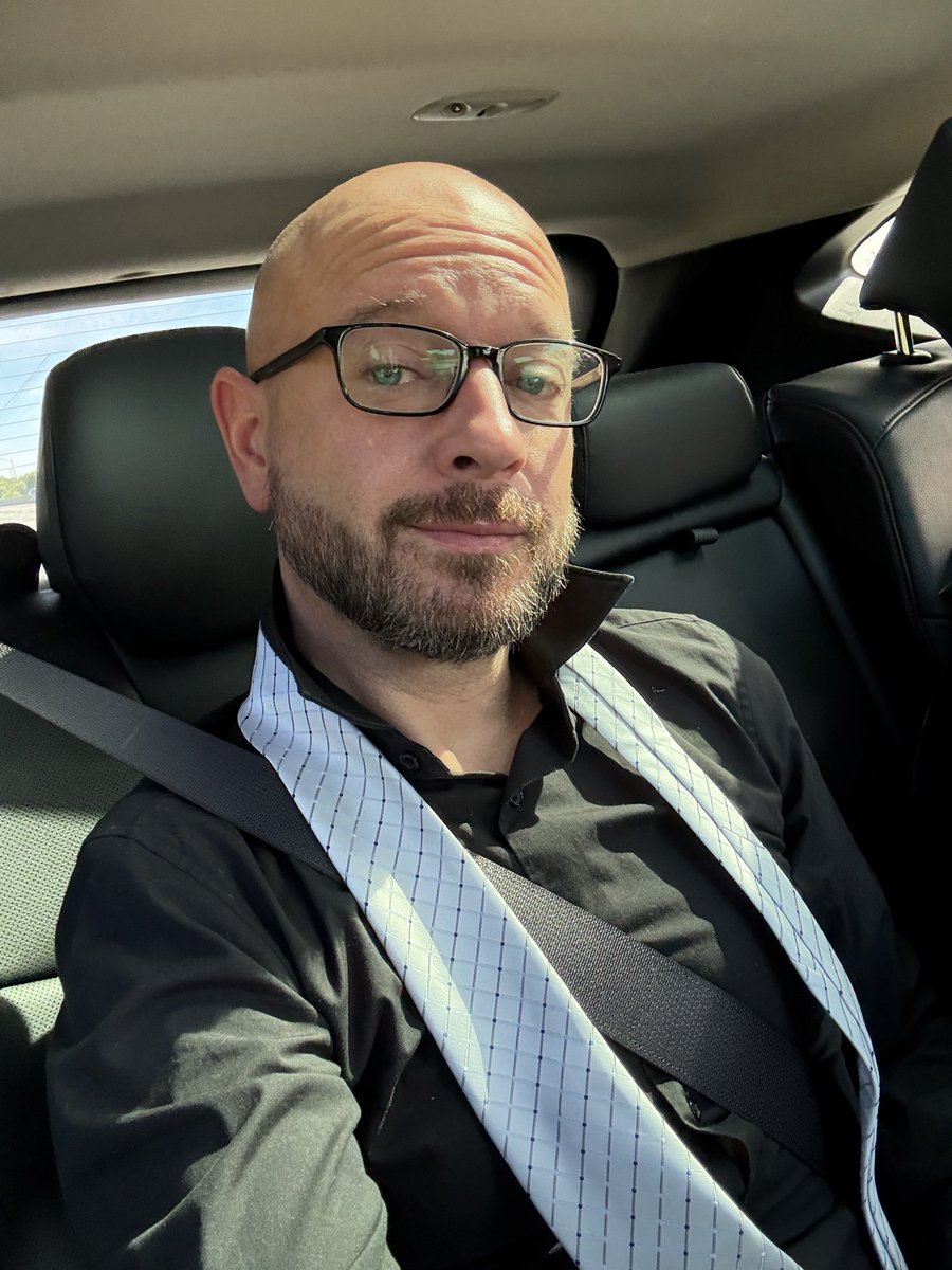 JHLoganVIP's tweet photo. Wedding time (not mine 😝) https://t.co/yEd0wevem8