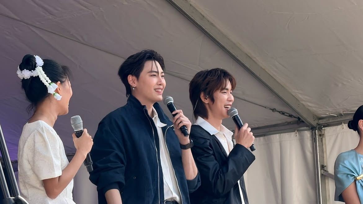 PremSpace_THFC's tweet photo. 💌 03.10.2026
IG update : gmmtv

BOUNPREM THAI FEST IN PARIS 

#BounPremxTouTaFaitThai2026
#prem_space #BounPrem

งานวันนี้สนุกมากครับ บุ๋น-เปรมต้องขอขอบคุณสถานเอกอัครราชทูตไทย ณ กรุงปารีส ที่จัดกิจกรรมดีๆแบบนี้ และขอขอบคุณคนไทยในปารีสและแฟนๆชาวปารีสที่ต้อนรับอย่างอบอุ่น หวังว่าโอกาสหน้าจะได้พบกันอีกนะครับ 🇹🇭🇫🇷🫶🏻

Aujourd’hui, ce festival était chouette. Nous remercions l’ambassade royale de Thaïlande en France d’avoir organisé cet événement merveilleux. Nous remercions également la communauté thaïlandaise et les fans en France nous avoir accueillis si chaleureusement. Nous espérons vous revoir très prochainement ! 🇹🇭🇫🇷🫶🏻

#GMMTV

📍https://t.co/WVQSyx1AaO