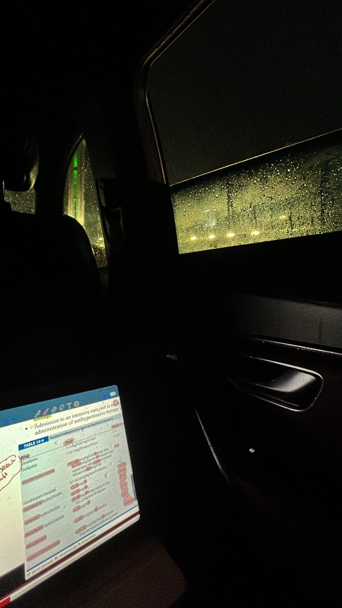 drRory29's tweet photo. 7:23pm https://t.co/lcKWXHMP80