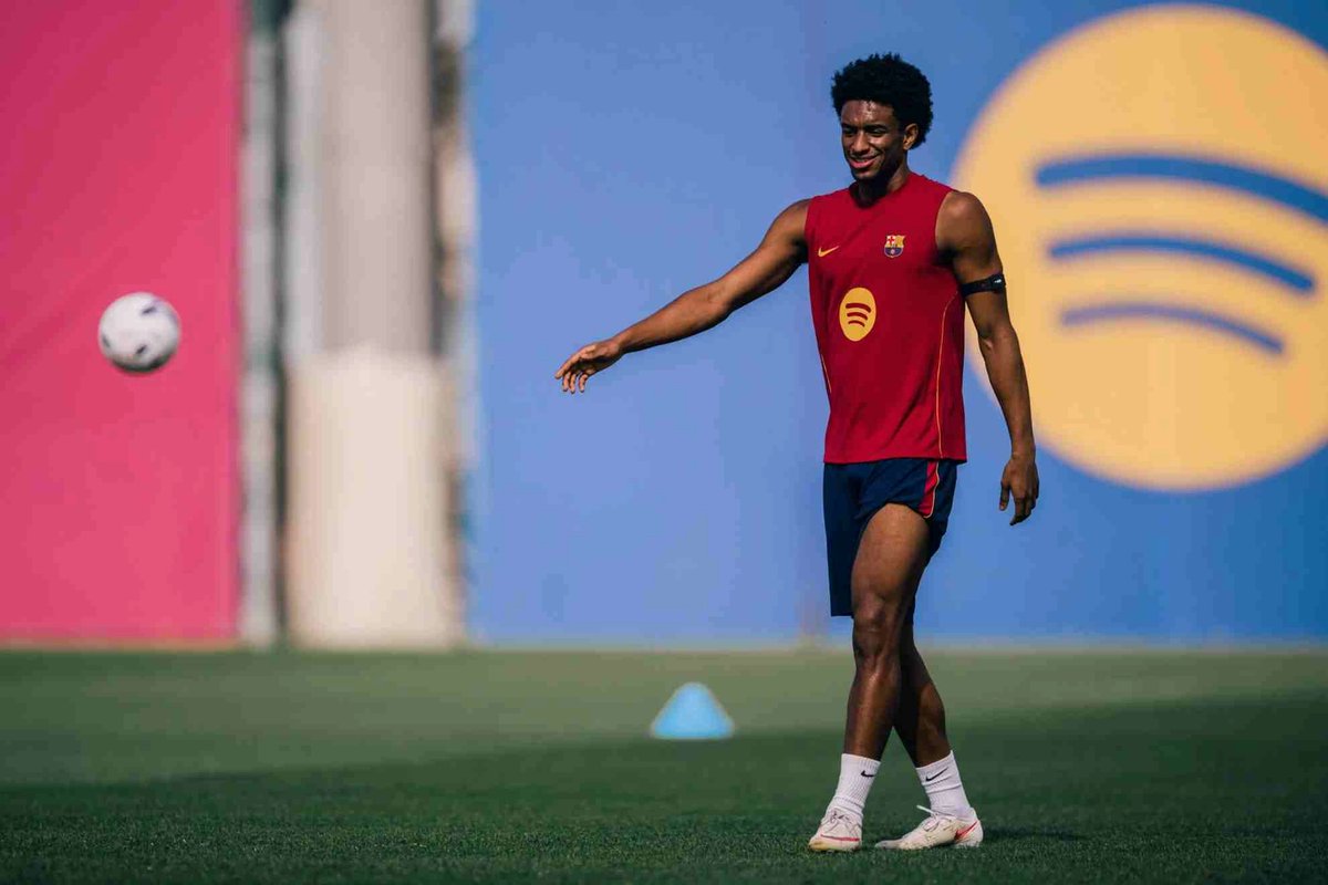 Forca_Fcb's tweet photo. كارمن توريس (MARCA): 

لا يزال بالدي مصراً على قراره بالبقاء في برشلونة، لكن النادي واثق من أنه سيغير رأيه.. بحلول شهر يناير https://t.co/VvyCxLRe6K