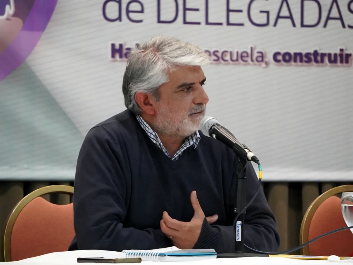 waltercorreaok's tweet photo. Participé del cierre del Congreso Provincial de delegadas y delegados del SADOP, junto a la secretaria general de @sadopnacion, Luz Marina Jaureguiberry; la secretaria general de @sadoppba, @adridonzelli; la directora general de Cultura y Educación, @flaviaterigi; la subsecretaria de Empleo de @trabajopba @claudialazzaro_ y más de mil representantes sindicales de todo el país.

Frente a un Gobierno nacional que desfinancia y margina al sistema educativo, ratificamos que los desafíos que enfrenta la educación y la comunidad educativa no se resuelven con un voucher, sino con políticas concretas y participación de las y los trabajadores.