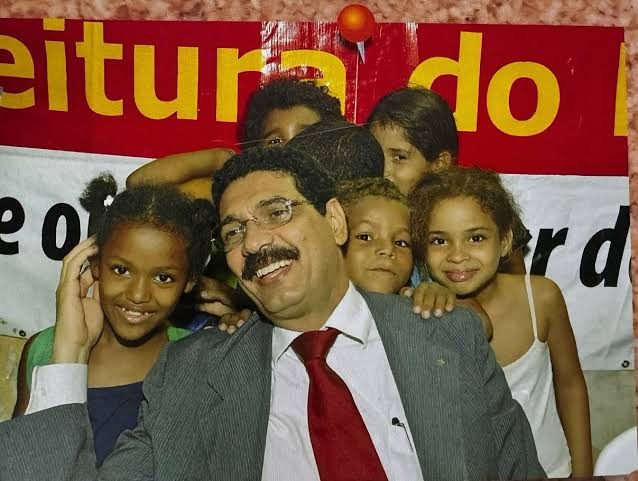 pablohscarvalho's tweet photo. Meu voto pra Dep. Estadual é João Paulo, preciso retribuir minha alegria de infância quando recebi um dos meus primeiros tênis, material escolar da vida, quando estudava no Balbina Menelau em JSP. https://t.co/maPmM1bnry