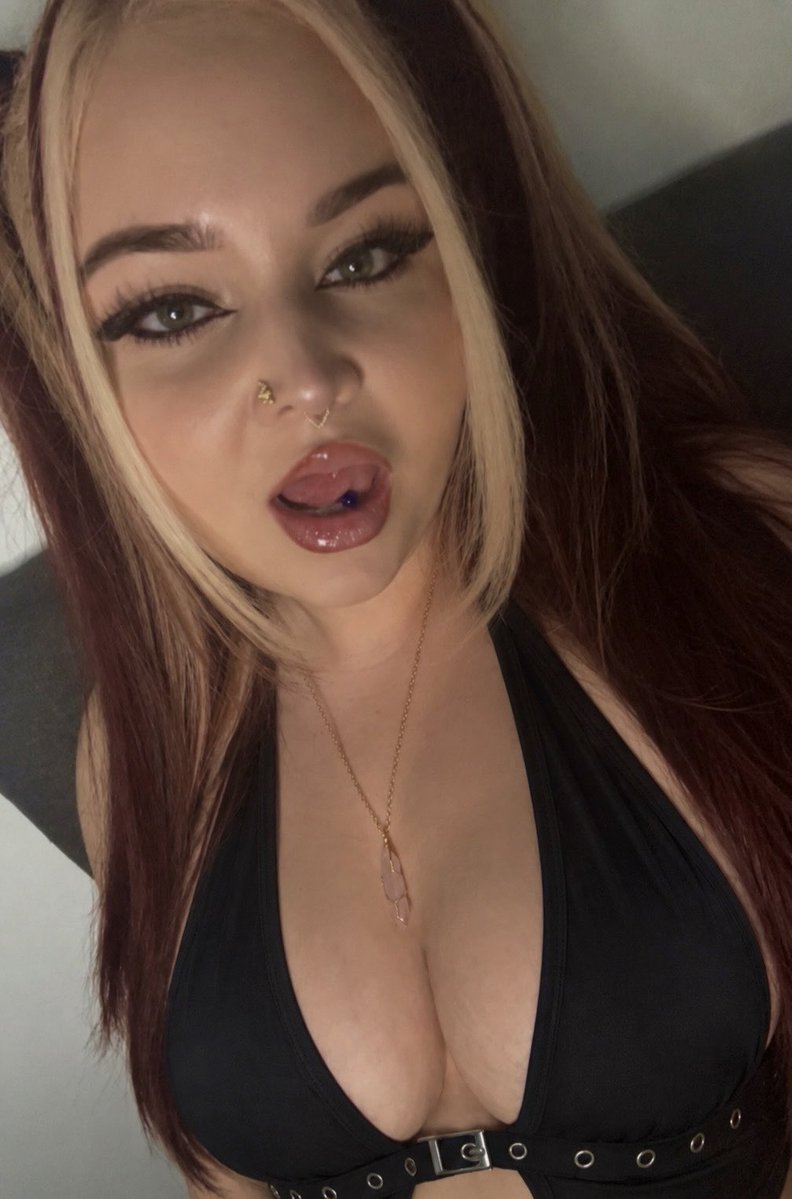 goddess_skaya's tweet photo. Ich sauge dein Konto leer und du hältst still. 💦 

#Findom #Geldherrin https://t.co/6WFAmkULqz