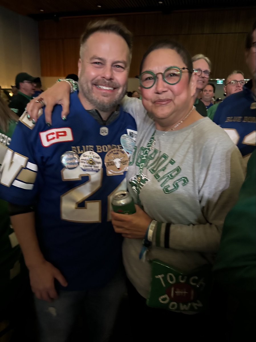 RiderCharm's tweet photo. A little belated… but the birthday wishes are still coming! 🎉🥳 Hope you had an AWESOME birthday, my #CFLFam!!! Wishing you a year filled with lots of happiness, good times &amp; plenty of football! 🍻🏈💚💙@trevfinch 

#CFLFam #CFLFamily #RiderNation https://t.co/VmudJggPh4