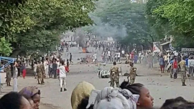 neby_G's tweet photo. 🚨 Over 20 Amhara militia members and civilians reportedly killed in Alamata as fighting erupts with Tigray Peace Forces and Federal Police

More than 20 Alamata and surrounding-area militia members and civilians have reportedly been killed in fighting in Alamata City, North Wollo Zone, Amhara Region, following a confrontation with Tigray Peace Forces and Federal Police.

According to Mereb Media, militia members stationed at Hawujano School were surrounded and attacked by Tigray Peace Forces and Federal Police. Federal Police were accused of providing covering fire with DShK heavy machine guns and other weapons as Tigray Peace Forces attacked the militia positions.

The confrontation reportedly followed growing tensions after Alamata-area militias, which had fought alongside federal forces during the recent fighting on the Raya front, were told they were no longer needed after reaching Alamata. The militia members accused federal authorities of handing control of Alamata and other parts of Raya to forces aligned with Getachew Reda, prompting the dispute that subsequently escalated into armed clashes.