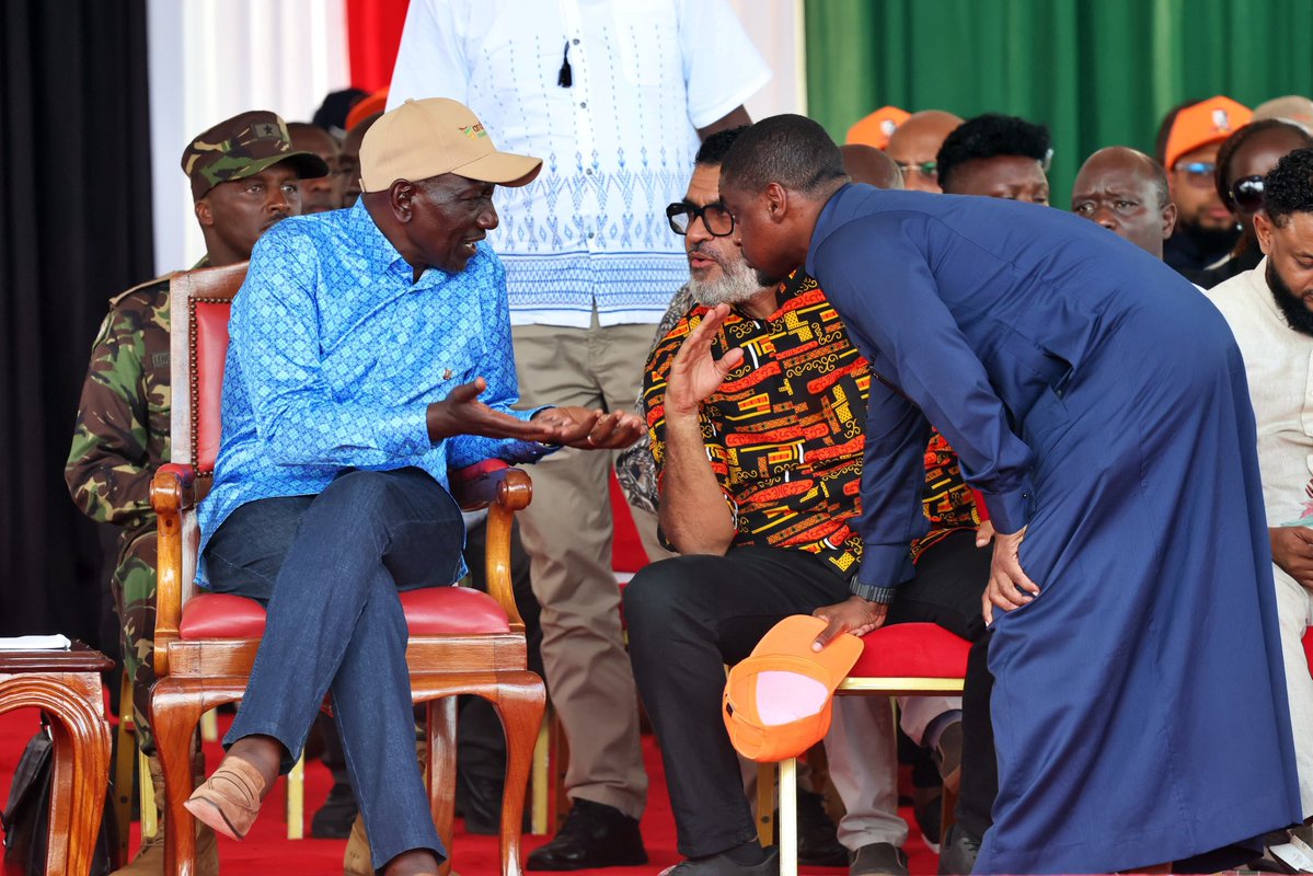 amadoh_MHM's tweet photo. One President. One Governor. One vision. 🇰🇪 https://t.co/AbxHFzVL0v