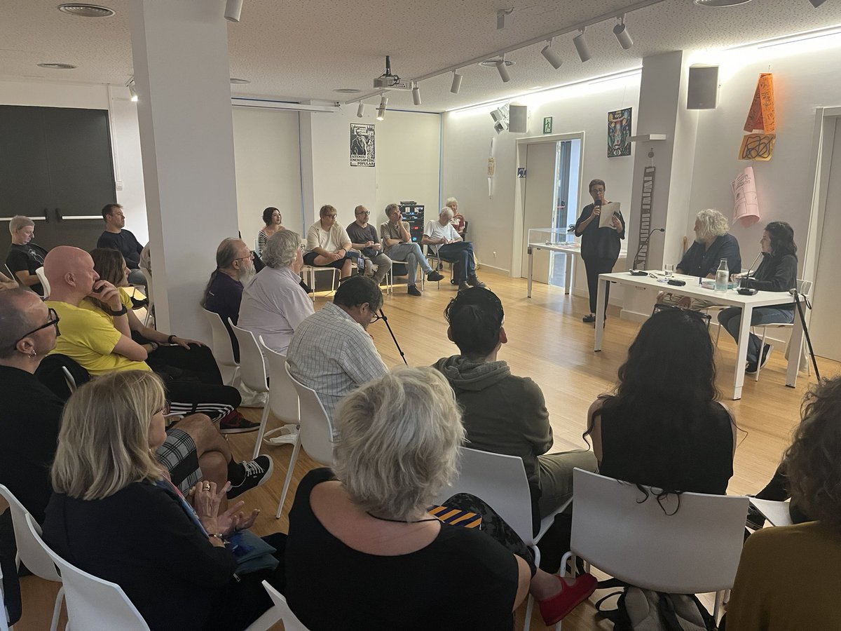 cnt_sabadell's tweet photo. 🖤🖤
Avui hem participat al Taller de filosofía política a càrrec de l’Ignasi de Llorens. 
@CentreEstudisSL 
#Formació #AteneuLlibertarisbd https://t.co/1V961SP1H0
