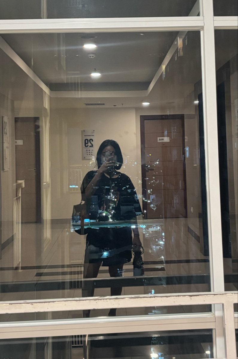 gloomyblacx tweet picture