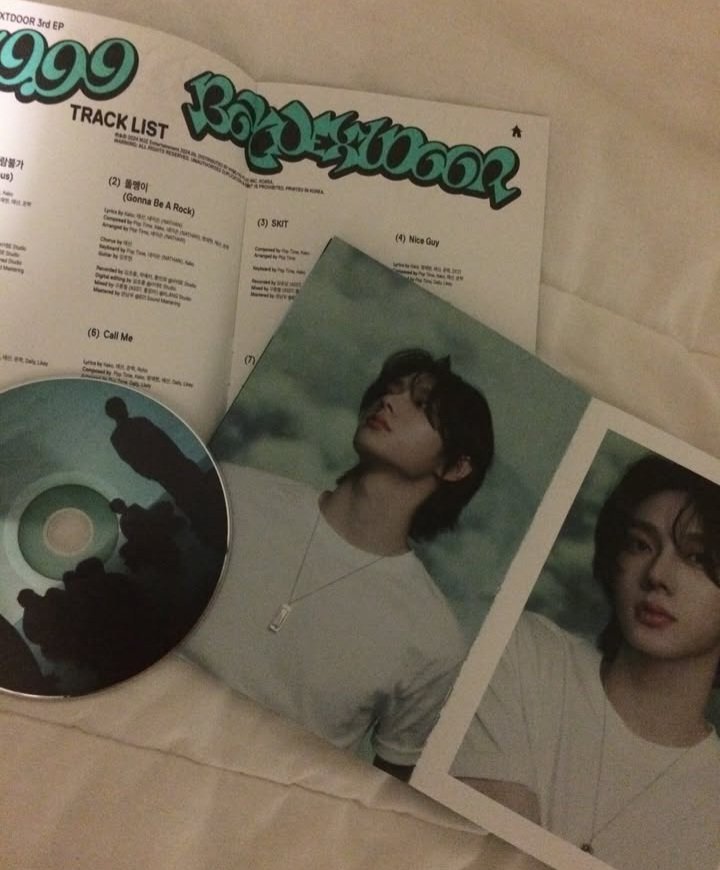 nnxuo2x's tweet photo. 19.99가 생각나는 1시25분 https://t.co/YLCFwrzq6J