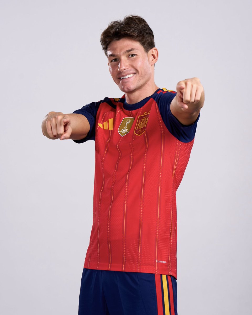 RealBetis_en's tweet photo. Good luck in today’s match with Spain, Fran! 🇪🇸💪 https://t.co/AHBVay5PYT