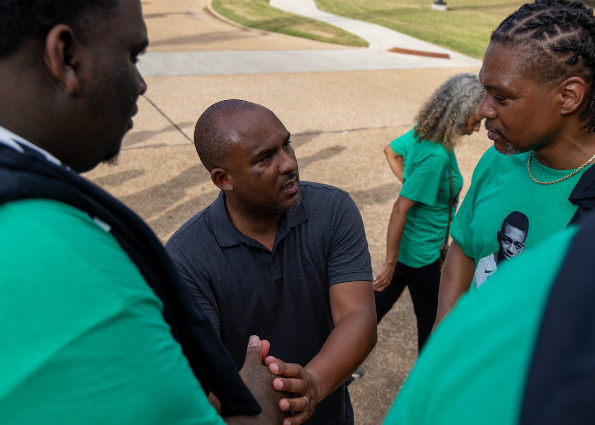 scott_colom's tweet photo. Redistricting will shape our communities and our democracy for decades to come. I was proud to march with Mississippians who are saying loud and clear: voters get to pick their leaders, not the other way around.

We have a responsibility to pay attention, speak up, and demand fair maps and elections. Our ancestors fought and bled for the right to have a voice in our democracy. We owe it to them — and to the generations that come after us — to have the courage to protect it.