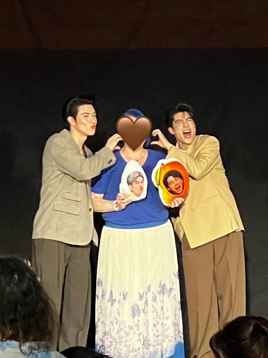 Preamy__'s tweet photo. หน้าดื้อมากยัยยยยย😭🫳🏻🤌🏻

INNONGSA FANMEET IN MILAN 

#InnOngsaFM_Milan
#InnOngsa #อินองศา https://t.co/5F36IDOvq7