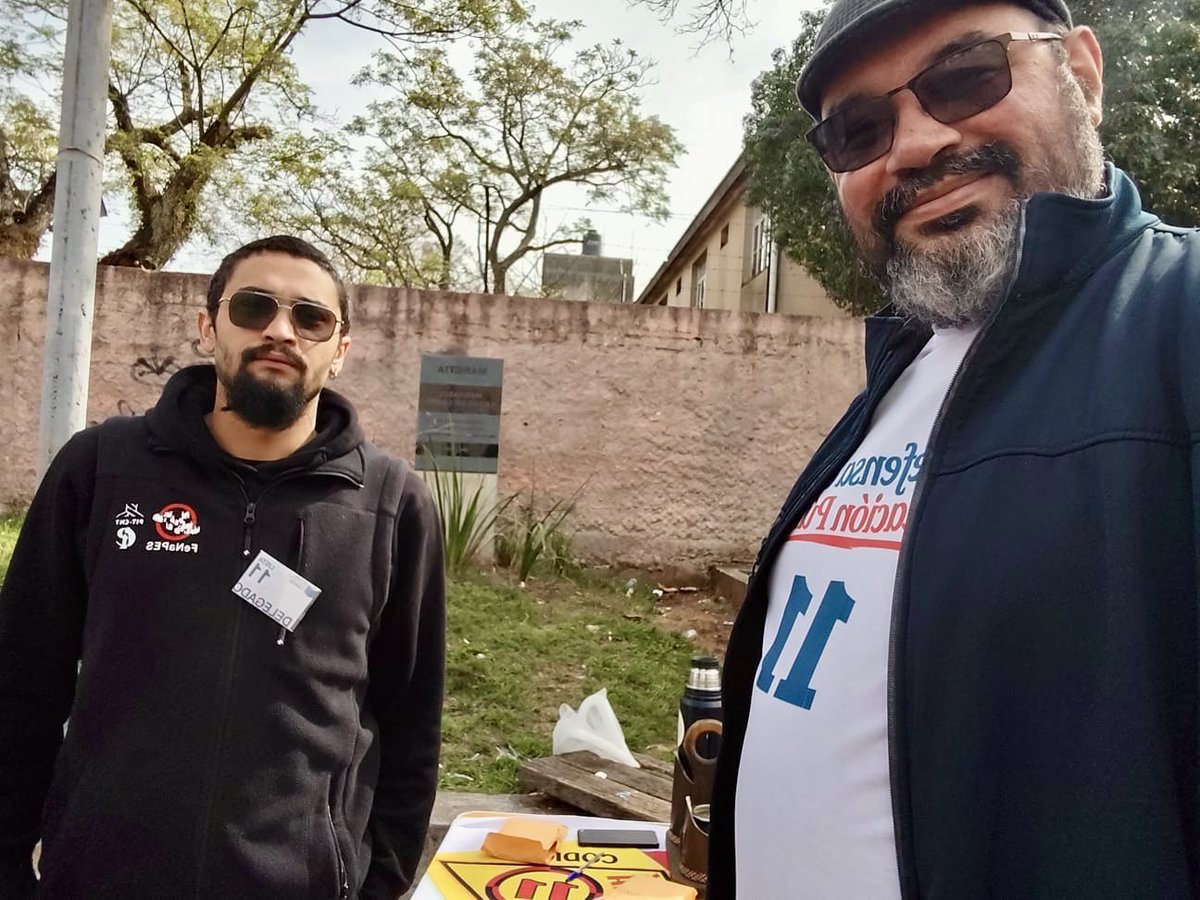 FenapesUruguay's tweet photo. 🗳️ Elección CODICEN
📢 Postales de una jornada de militancia y democracia.
✊ Hasta las 19:00 están abiertos los circuitos en todo el país. Acompaña la LISTA 11. Colegas de todo el país en defensa de la educación pública.
#FenapesSeMueve #ElecciónCodicen #Lista11 https://t.co/dAGP4FhUxa