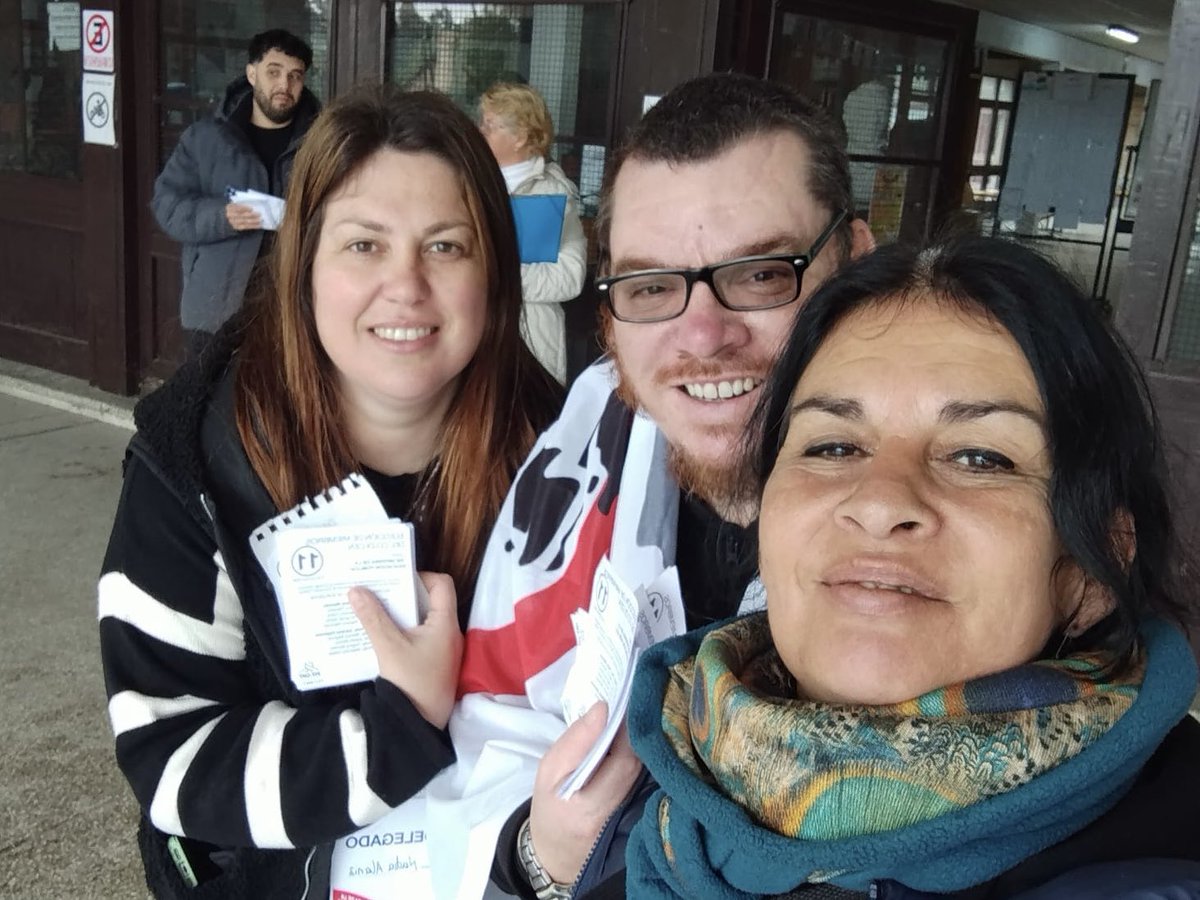 FenapesUruguay's tweet photo. 🗳️ Elección CODICEN
📢 Postales de una jornada de militancia y democracia.
✊ Hasta las 19:00 están abiertos los circuitos en todo el país. Acompaña la LISTA 11. Colegas de todo el país en defensa de la educación pública.
#FenapesSeMueve #ElecciónCodicen #Lista11 https://t.co/dAGP4FhUxa
