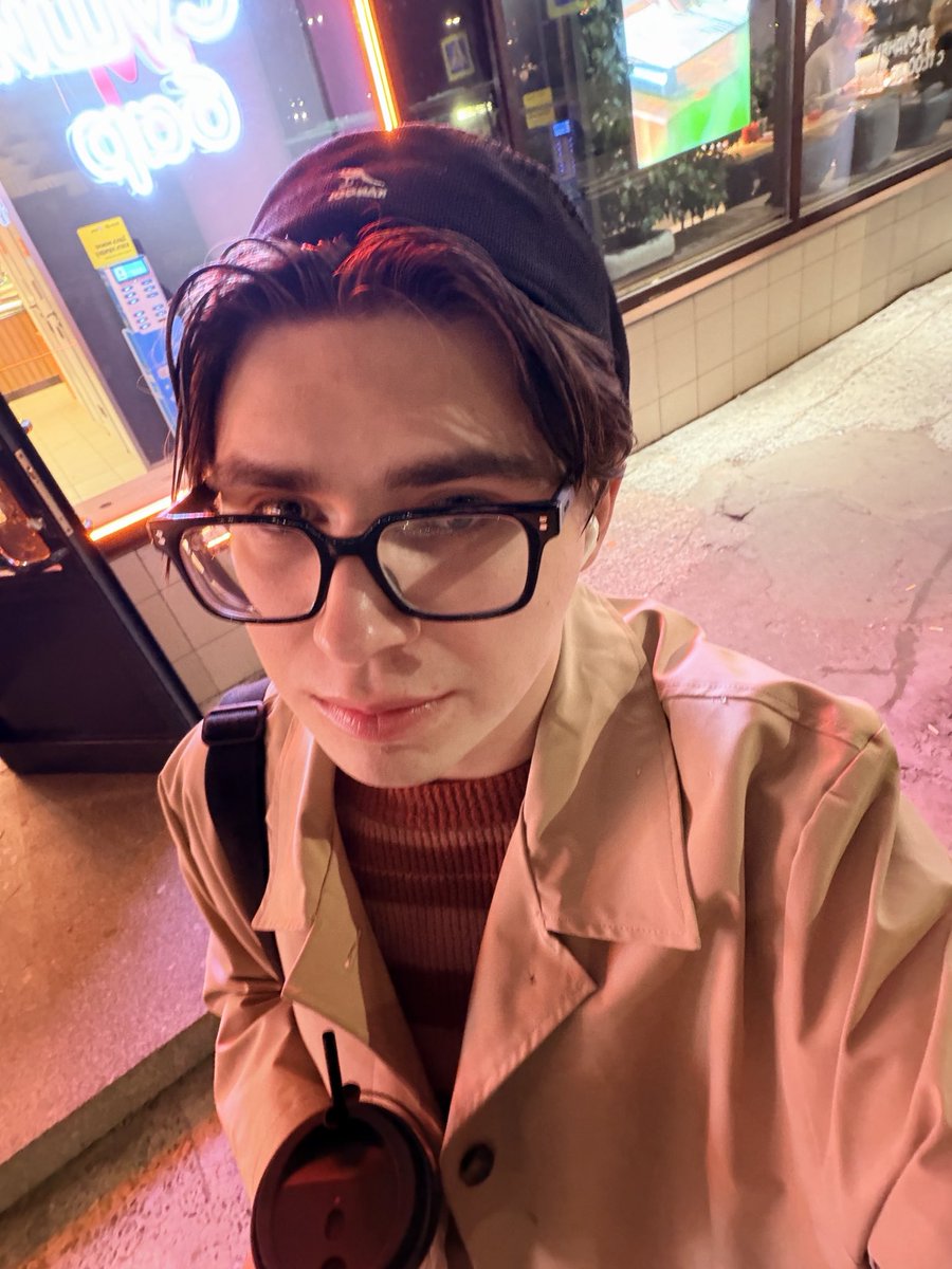 iamdanblbi's tweet photo. пошел на блядки(; https://t.co/HiQra452B3