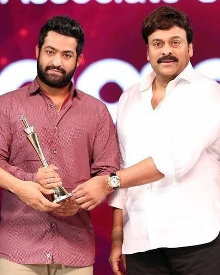 chiruholicc's tweet photo. @KChiruTweets MEGASTAR stands with NTR 

Industry evariki problem vacchina Respond avuthavu Bossu ❤️ https://t.co/OQPbBI4zPI