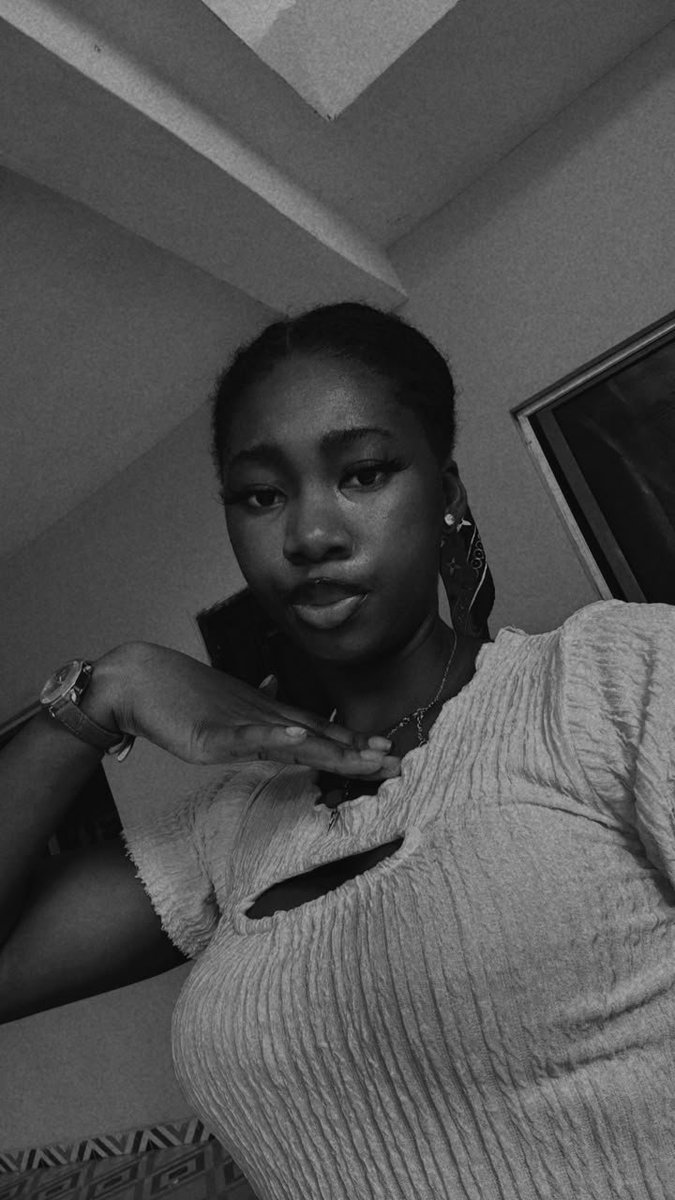 kizzy1825's tweet photo. Happy boyfriend day to all my followers 💋💋🥰 https://t.co/0B8gJU05h8