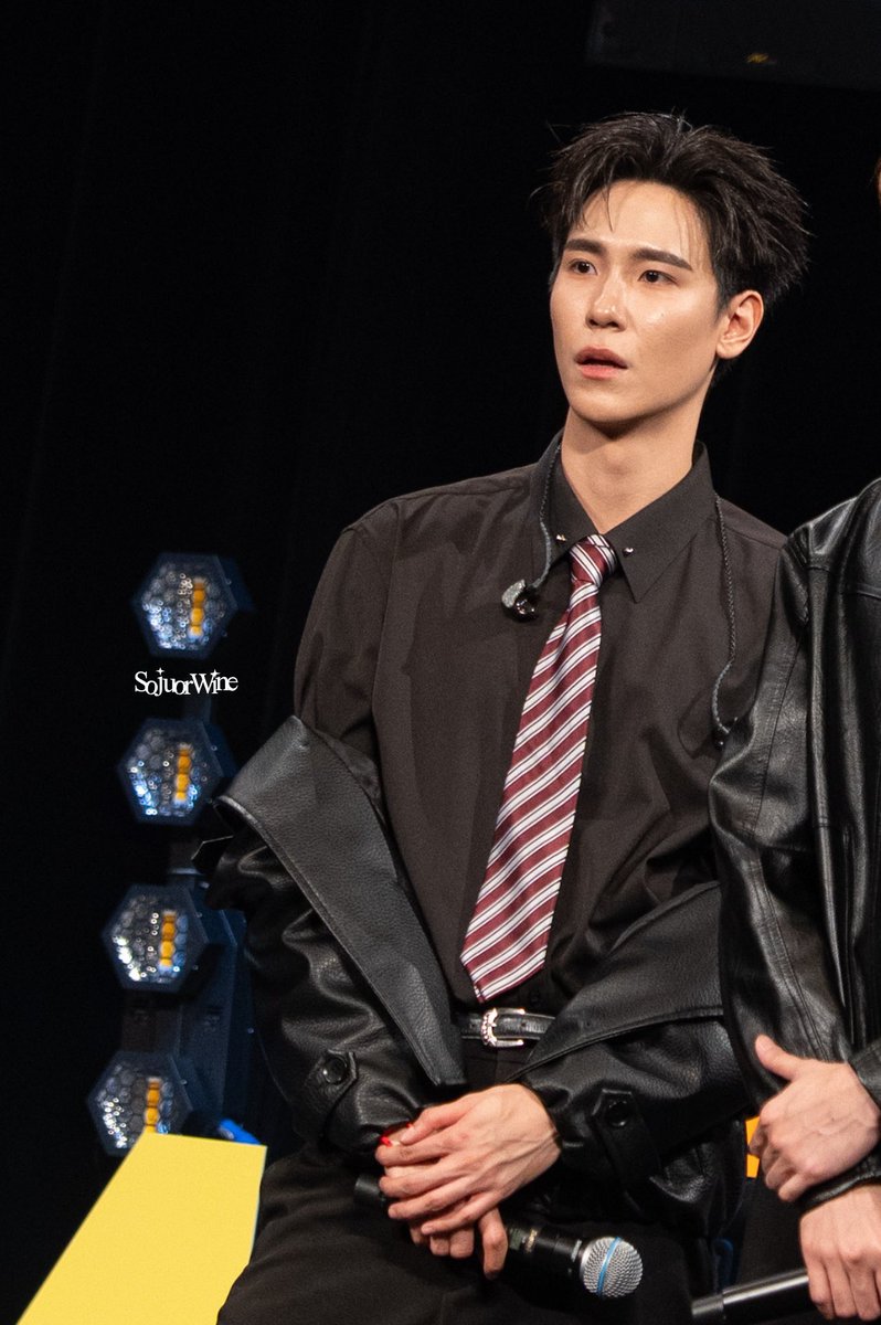 sojuorwine_jm's tweet photo. พี่เนียร์หล่อมาก👅👅

#JuniorMark #junniorrs

JUNIORMARK FD36 SUKIDESU
#JUNIORMARKxFANDAY36INTOKYO https://t.co/JT4iiVovvz
