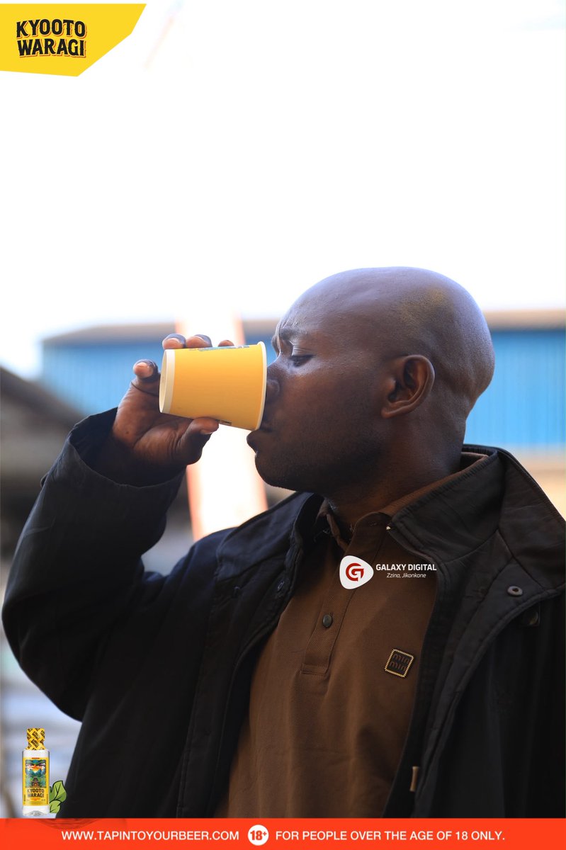 GalaxyFMUg's tweet photo. The people of Nalukolongo have officially accepted the new taste of Kyooto Waragi

#ZzinaLifeStyle | #KyootoGin |
#StrongStartSmoothFinish https://t.co/i77b6GyX3i