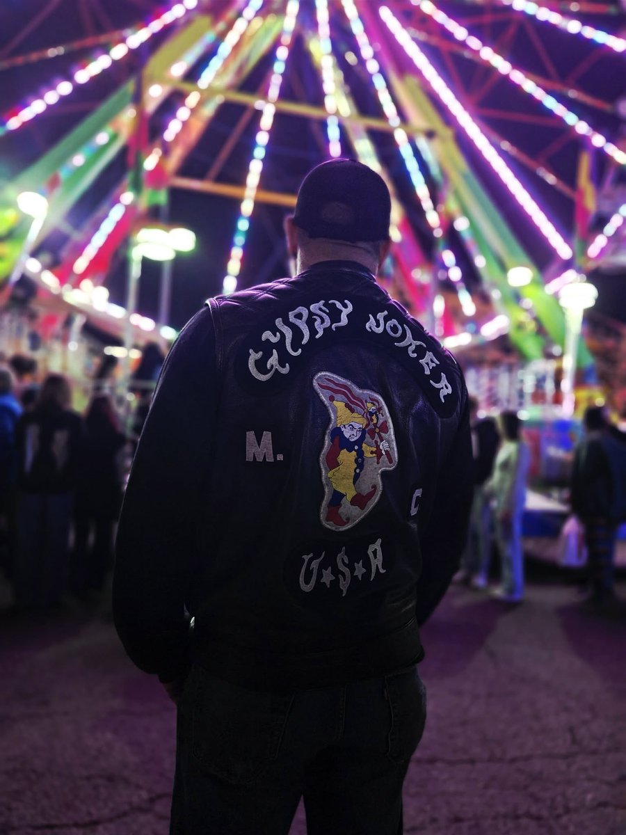 TimothyIsom83's tweet photo. Living life to the fullest #livefree #outlaw https://t.co/xIMDXYodJq