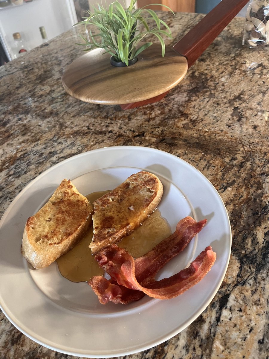 RDobihal's tweet photo. Homemade sourdough French toast for my dude. He has made me want to be a trad wife. 😂 https://t.co/wV4zh6UEzY