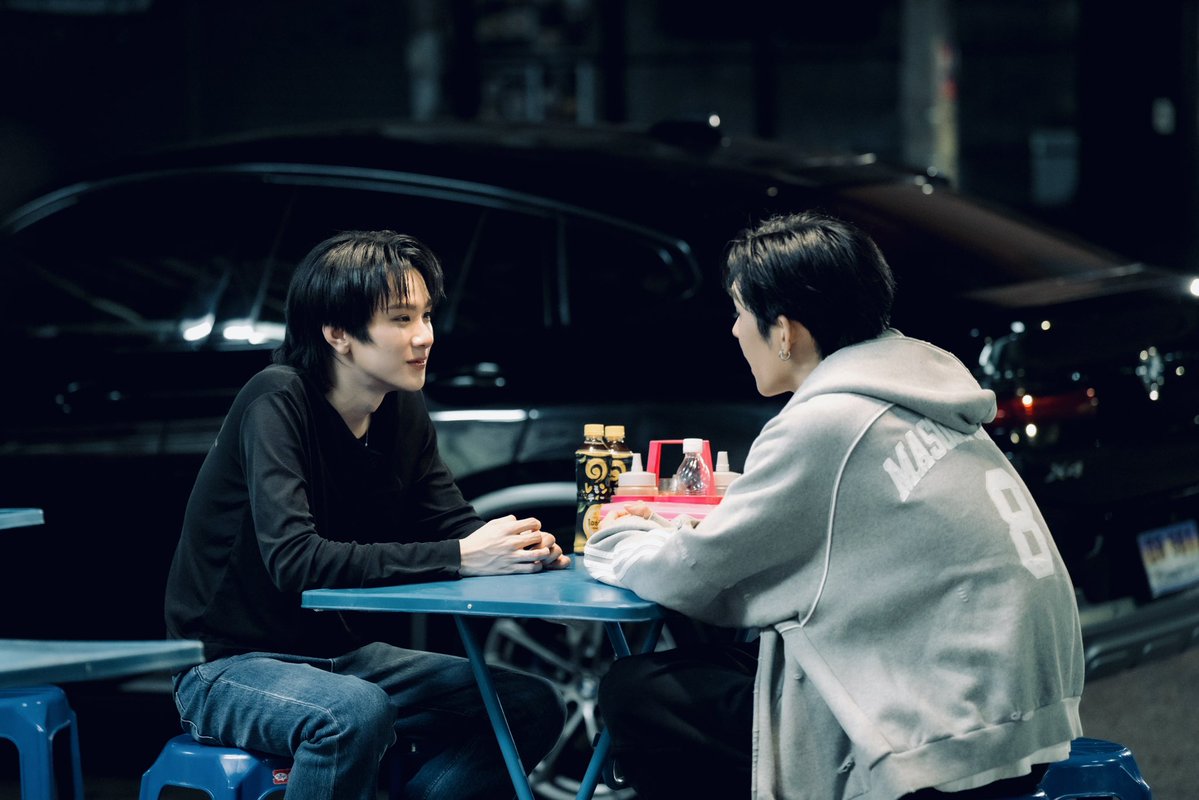 kerdomundi's tweet photo. ไม่มีคนเห็นหรอก = 

MR FANBOY CHAPTER 6
#MrFanboyEP6 https://t.co/9ebSd21Iao