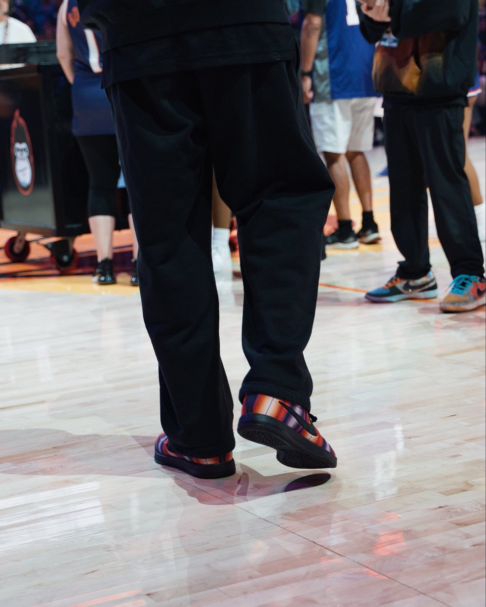 nikebook1's tweet photo. Devin Booker taps into his heritage with the new Nike Book 2 “Mexican Blanket” colorway at Phoenix Suns Fan Fest, inspired by the iconic serape patterns found throughout Mexican culture. Book stated that this is one of his favorite colorways.

📷: JV.SHOTS https://t.co/E3GPDtmTgg