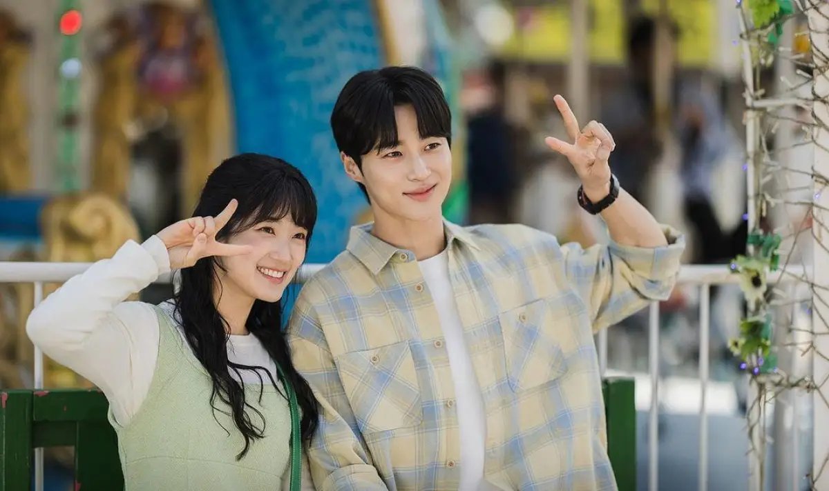 joochocoo's tweet photo. Media Recognition — #LovelyRunner 

• TIME: No. 1 in The Best K-Dramas of 2024
• NME: No. 2 in The 10 Best K-Dramas of 2024
• Cine21: No. 10 in Series of the Year 2024
• Naver: No. 2 among the most searched dramas of 2024 — “Lovely Runner Syndrome”
• MediaToday: No. 5 among the Top 10 Media Keywords of 2024 — “Lovely Runner Syndrome”
