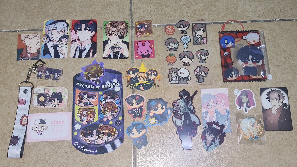 arinisntm___'s tweet photo. #cosmania haul!!! i wasn't able to reach the gsgw stamp rallies but i still got a lot of merch!!! i had so much funn and everyone was so sweet π₯Ήπ₯Ή https://t.co/XLp8IfOD3O