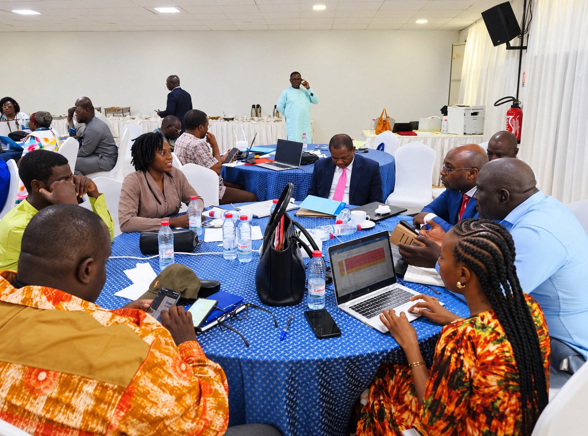 CitizenLab_Cmr's tweet photo. Du 30 sept. au 2 oct. à Douala, @CitizenLab_Cmr a pris part à l’atelier MINDDEVEL/PNUD sur les outils numériques de participation citoyenne. Rien ne s’arrête là…!

@AFRICTIVISTES @YouthCohort 

#AfricTivistes
#AfricaLab #CitizenLab
#DigitalDemocracyInitiative
#YDC #CitizenLab237 https://t.co/8wafkh7yc5