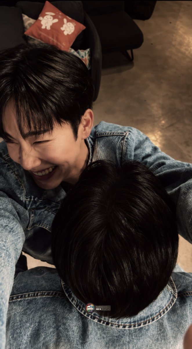 4iile_'s tweet photo. They’re absolutely ADORABLE

{#PoliceinLoveEP4 #yinwar}•
{#yinyin_anw #warwanarat}• https://t.co/4otBN6tZOx