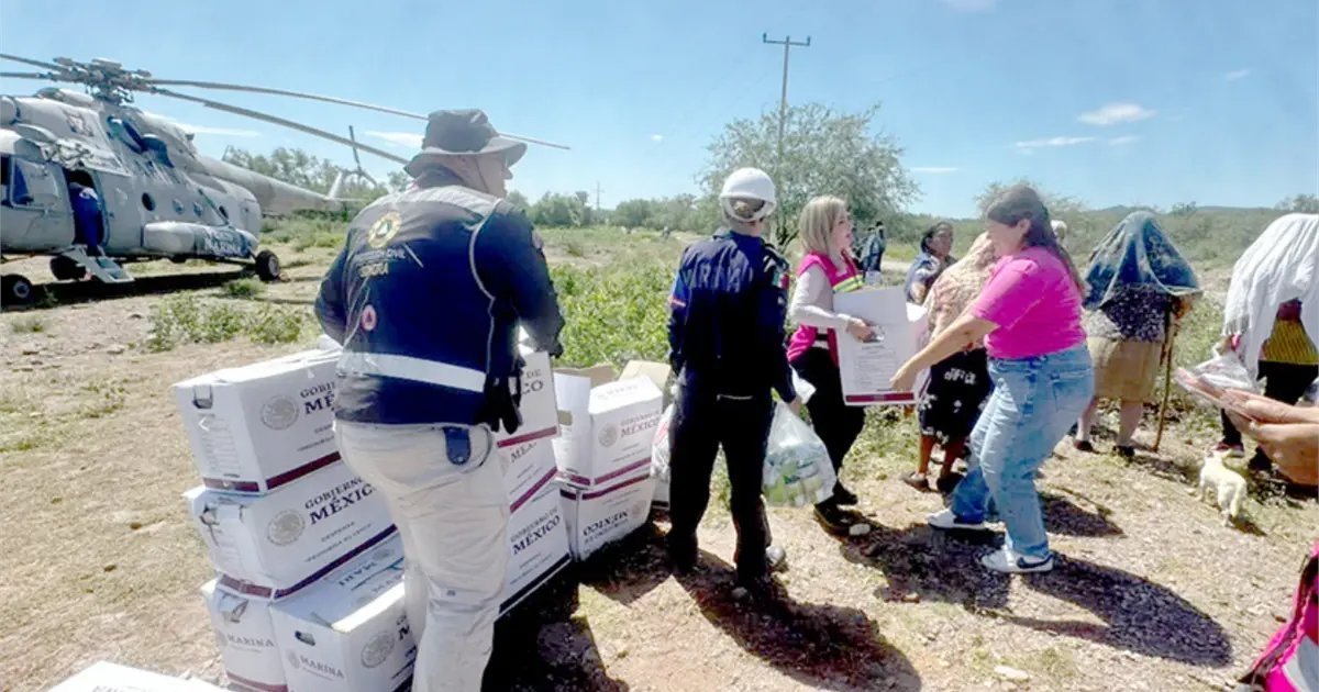 4DMediaNetwork's tweet photo. DIF Sonora inició la entrega de alimentos a más de 4 mil familias afectadas por las inundaciones en Navojoa, apoyando a quienes enfrentan esta emergencia. #NoticiasSonora

https://t.co/F7CdVVZjtm https://t.co/geEnQxnczF