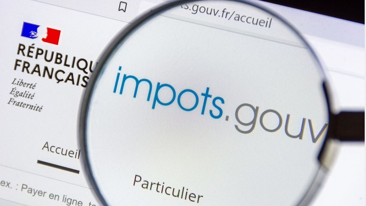 briceculturier's tweet photo. Qui est d'accord pour subir une forte augmentation de ses impôts et de ses primes d'assurance, afin de réparer tous ces dégâts, lorsque ces émeutes voudront bien prendre fin ? https://t.co/JqZcwNdTRG