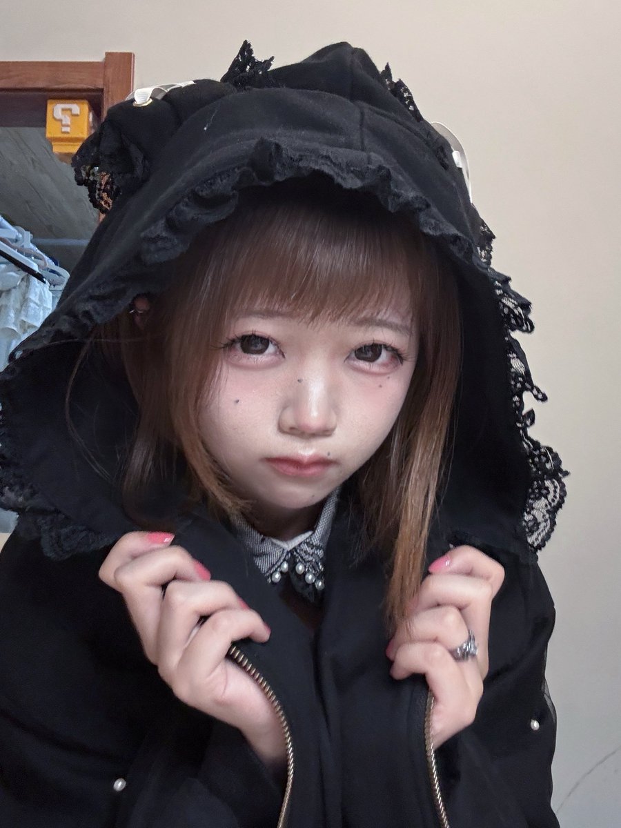 sorryimsadddd's tweet photo. 张这种小孩脸玩4i真的有市场吗…🤞 https://t.co/sMROZIOXy7