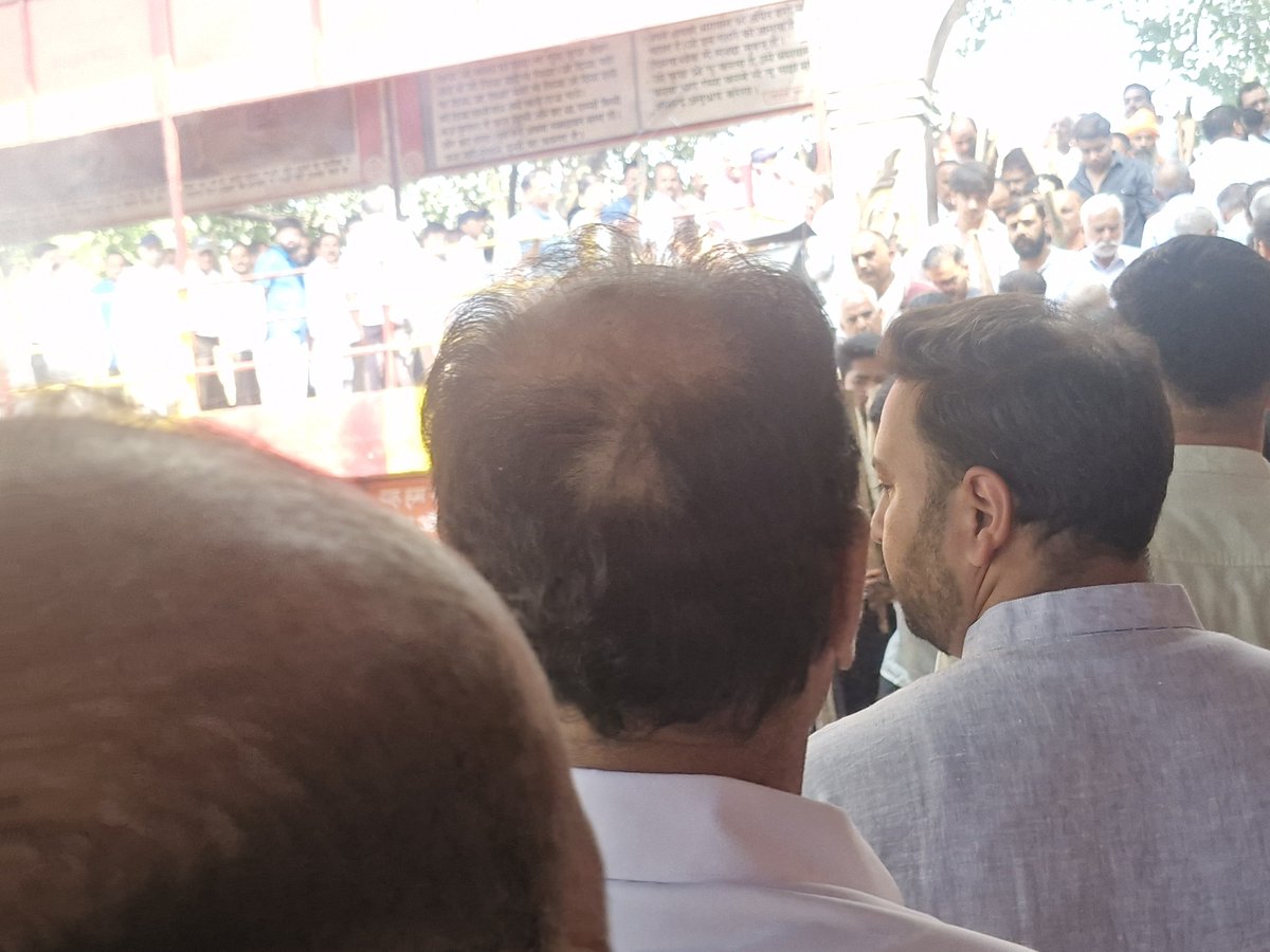 HarshvardhanNc's tweet photo. Saddened to hear about the demise of mother of Sh. Balwant Singh Mankotia Ji (MLA Chenani). Today visited his residence at Udhampur to offer condolences.I pray for peace to the departed soul and strength to the family. 
@JKNC_ @OmarAbdullah @tanvirsadiq @salmanalisagar https://t.co/2psZqLY0dc