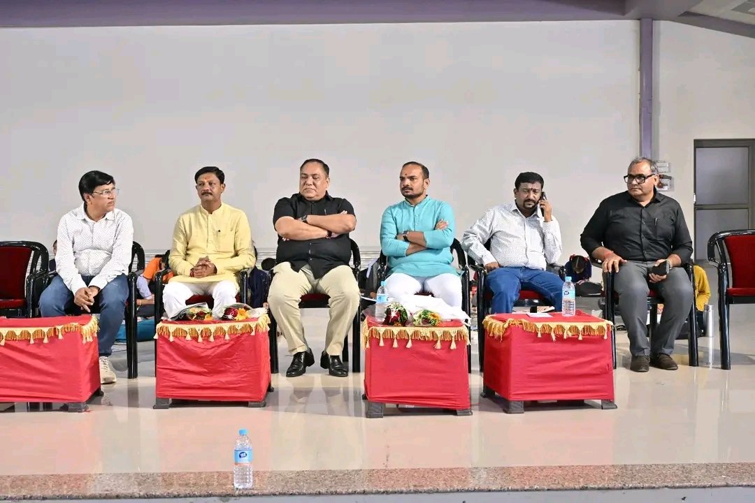 kheda_deo's tweet photo. સેવા સંકલ્પ અભિયાન અંતર્ગત વિકસિત ભારત - ૨૦૪૭ થીમ પર  જિલ્લા કક્ષાની રંગોળી, ચિત્ર અને વકૃત્વ સ્પર્ધાઓ યોગી ફાર્મ, નડિયાદ ખાતે યોજાઈ.

#SevaSankalpAbhiyan https://t.co/PtS7DmQ08J