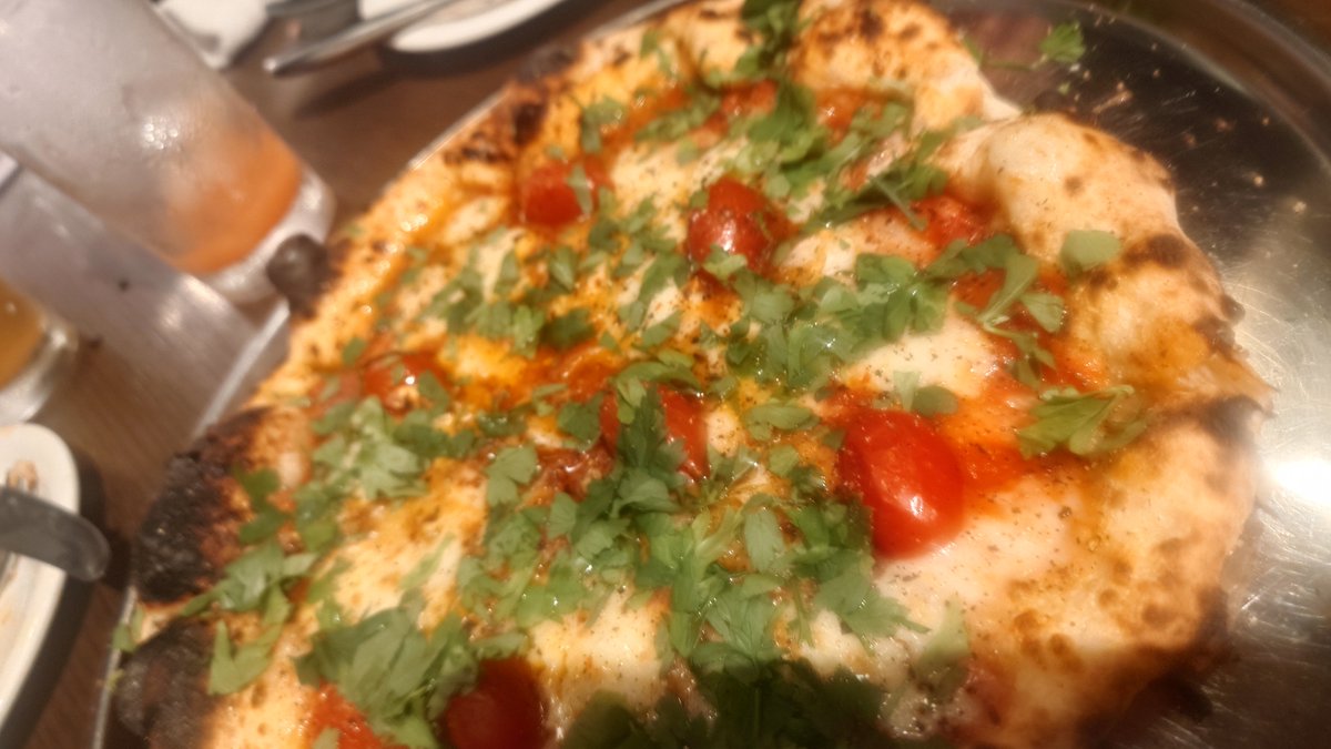 BoBoBoby's tweet photo. バターチキンカレー
アラビアータ
サラミ https://t.co/8i5O4E2ZJ5