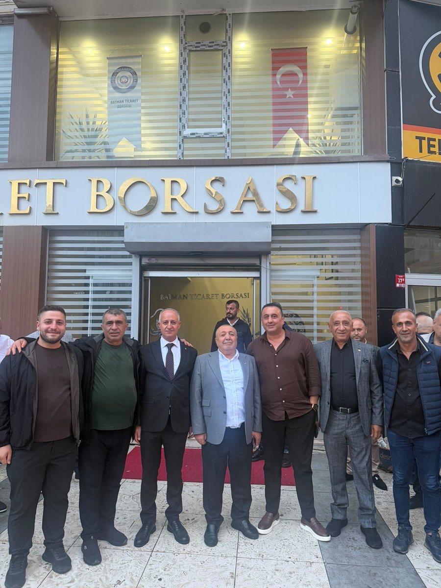 HifzullahAkda's tweet photo. Batman Ticaret Borsası seçimlerinde Başkanımız Arif Güneş Başkanlığında ve Meclis Üyelerimizle birlikte kazandık, birlikte yolumuza devam ediyoruz.@arifguness @RHisarciklioglu https://t.co/fVgb4BzyGO